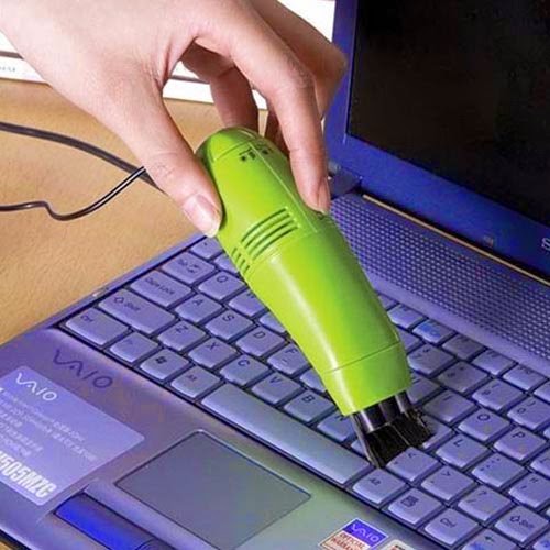 تنظيف لوحة مفاتيح اللاب توب من الأتربه