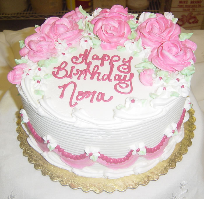 تورتة عيد ميلاد مكتوب عليها happy birthday